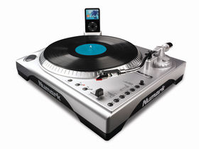 Numark TTi deck offers direct-to-iPod recording